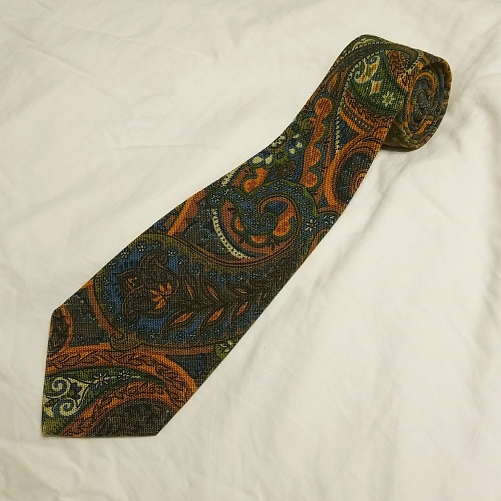 Vintage floral 60s-70s Sioux tie